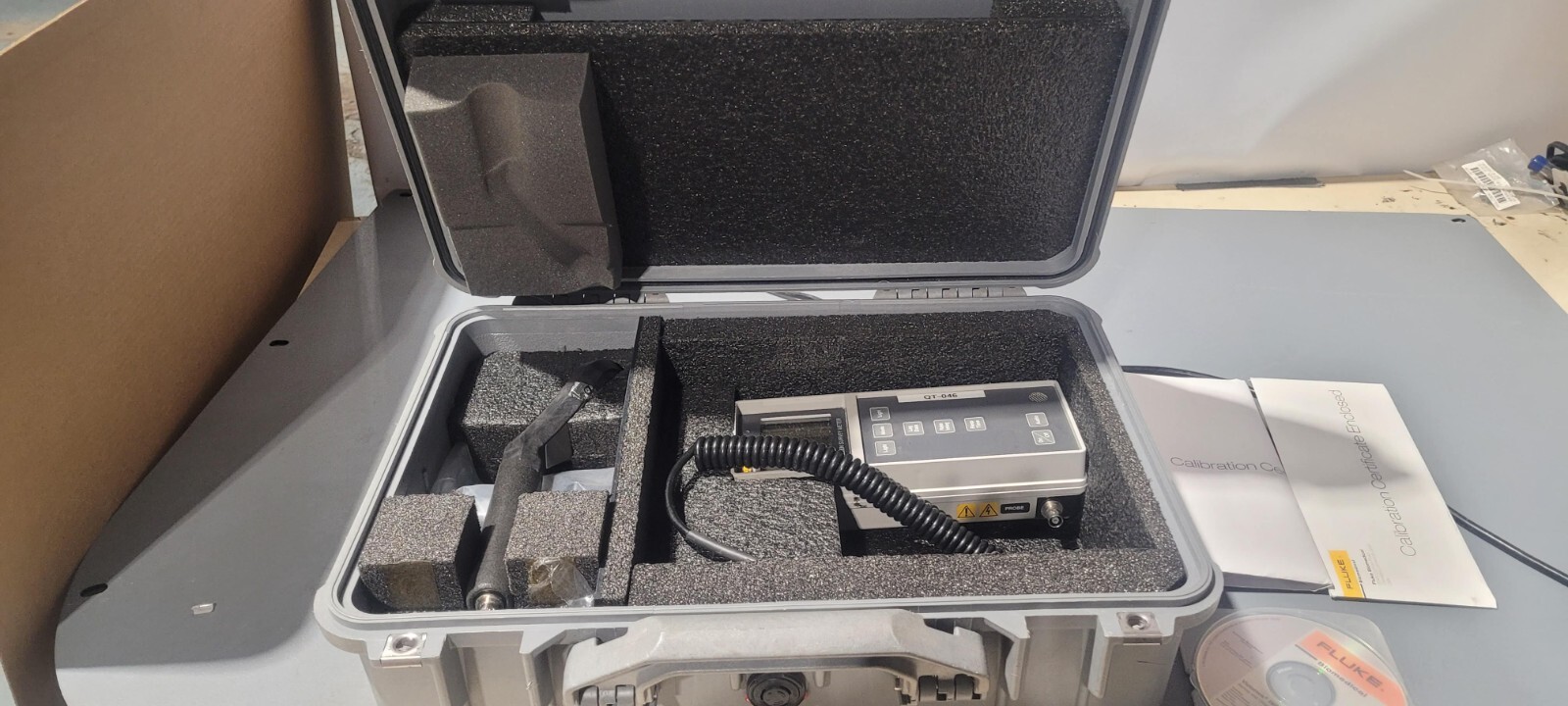 Victoreen Fluke 190 Datalogging Radiation Survey Meter