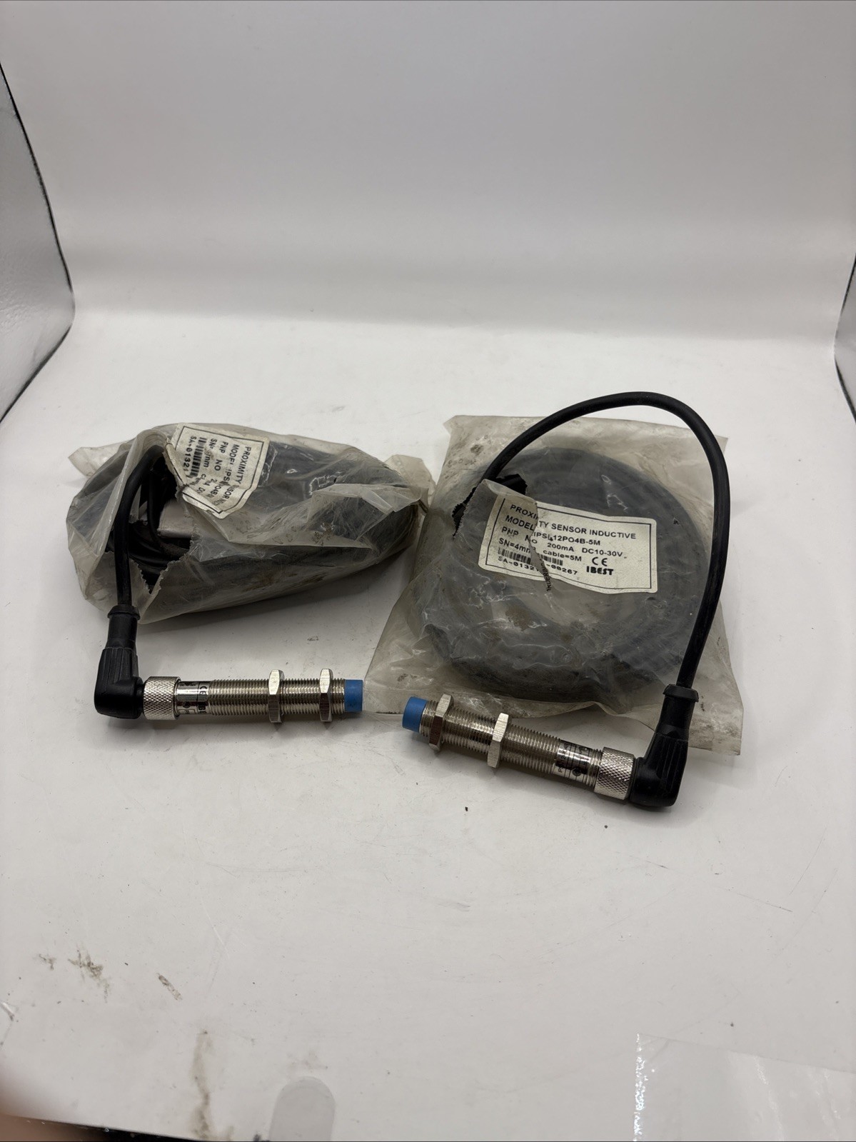 Ibest IPSI-12PO4B-5M Proximity Sensor Inductive Lot Of 2