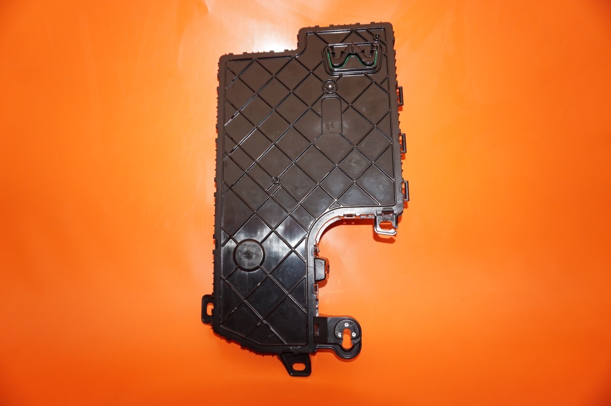 TESLA MODEL 3 LOW VOLTAGE CONTROLLER RIGHT FRONT 2017 2018 2019 2020 DAMAGED