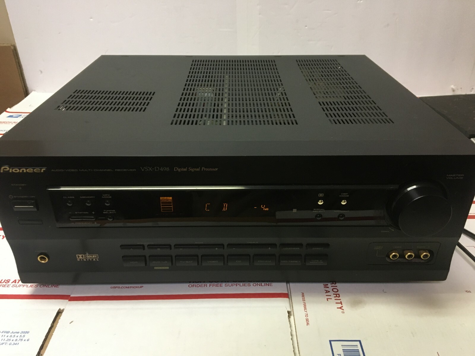 Pioneer VSX-D498 AV Multi-Channel Receiver for Parts or Repair