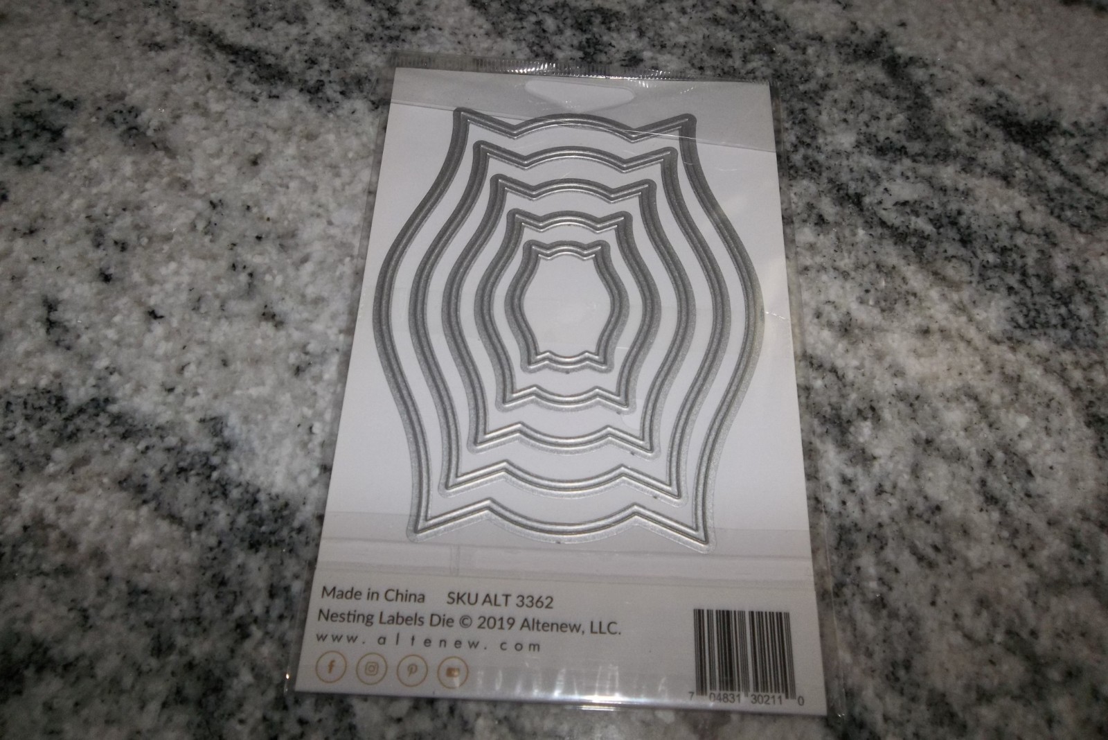 Altenew " Nesting Labels" Dies New
