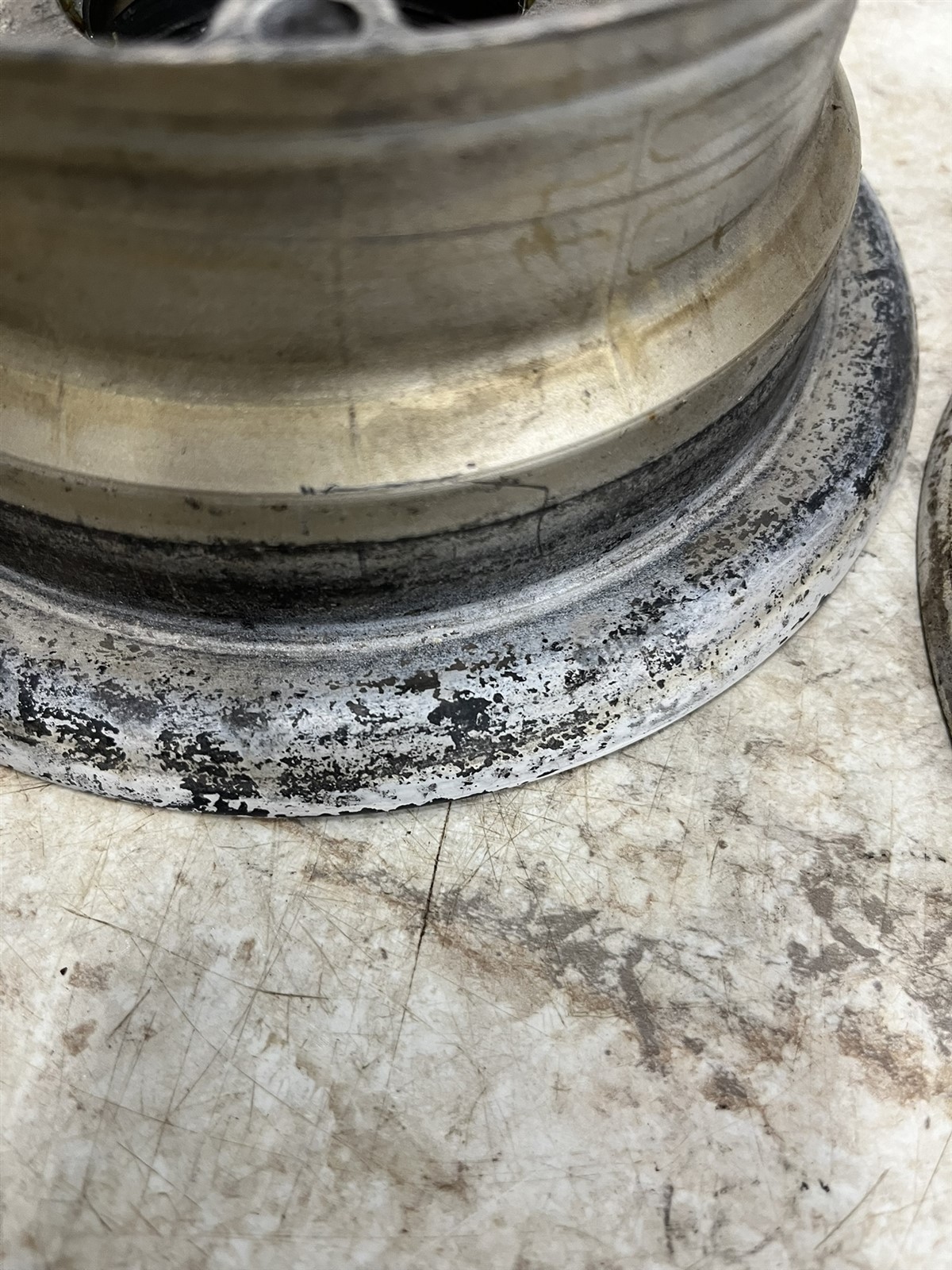 Grumman Yankee AA-1 Cleveland 40-86A 600 6.00 x 6 Main wheel rim hub 162-02700