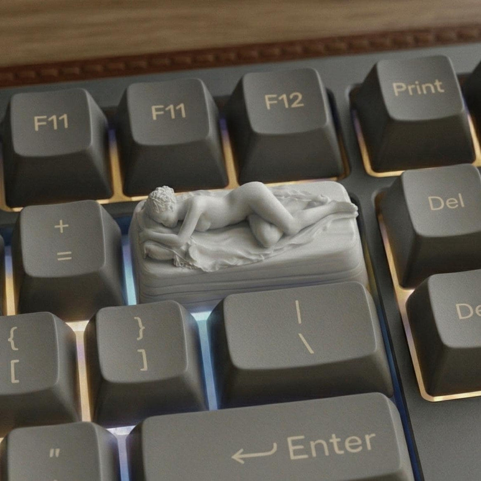 Fine Art Sculpture Resin Keycap for Mechanical Keyboard