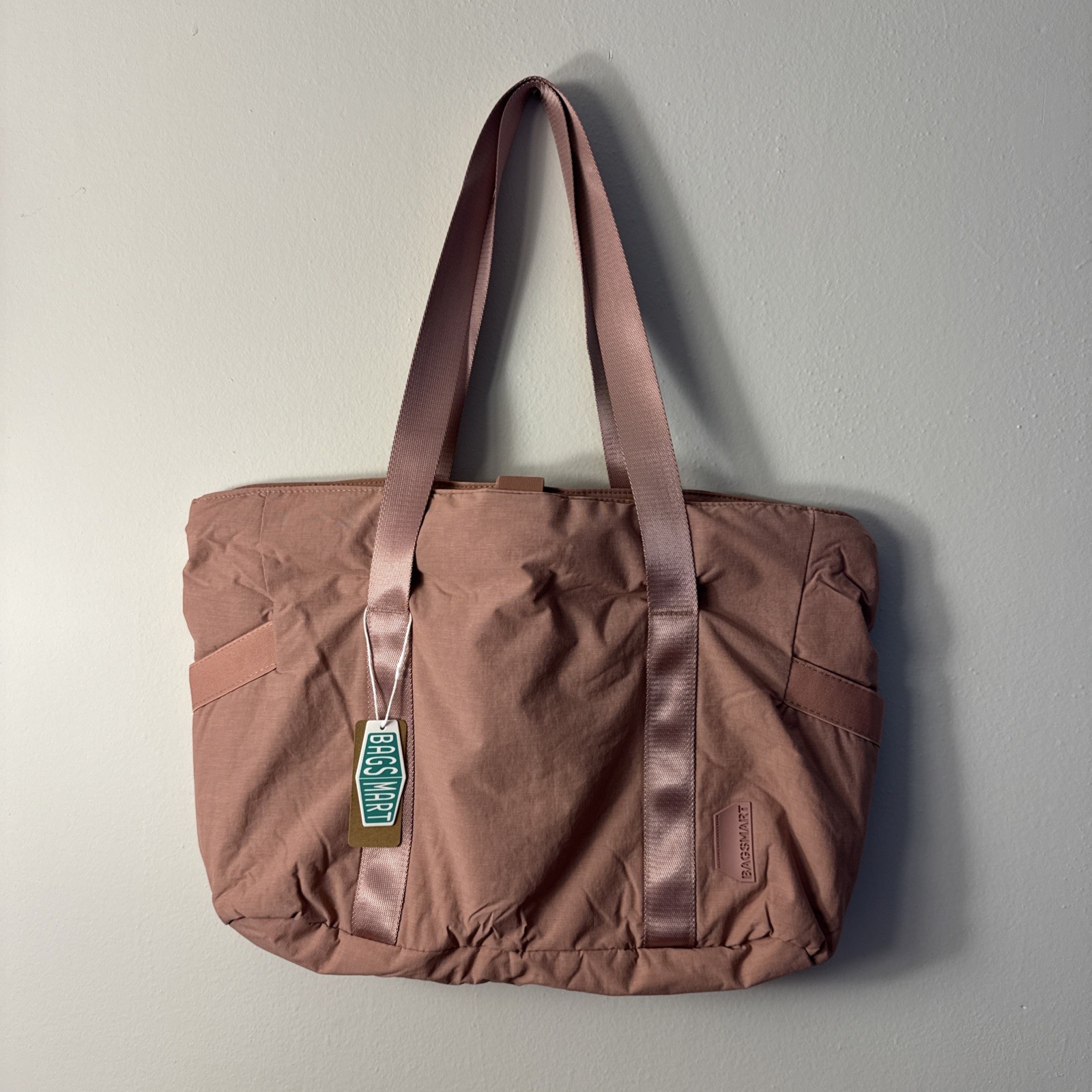 BAGSMART Tote Bag for Women with Zipper, Gym tote with Compartments, Work Tote N