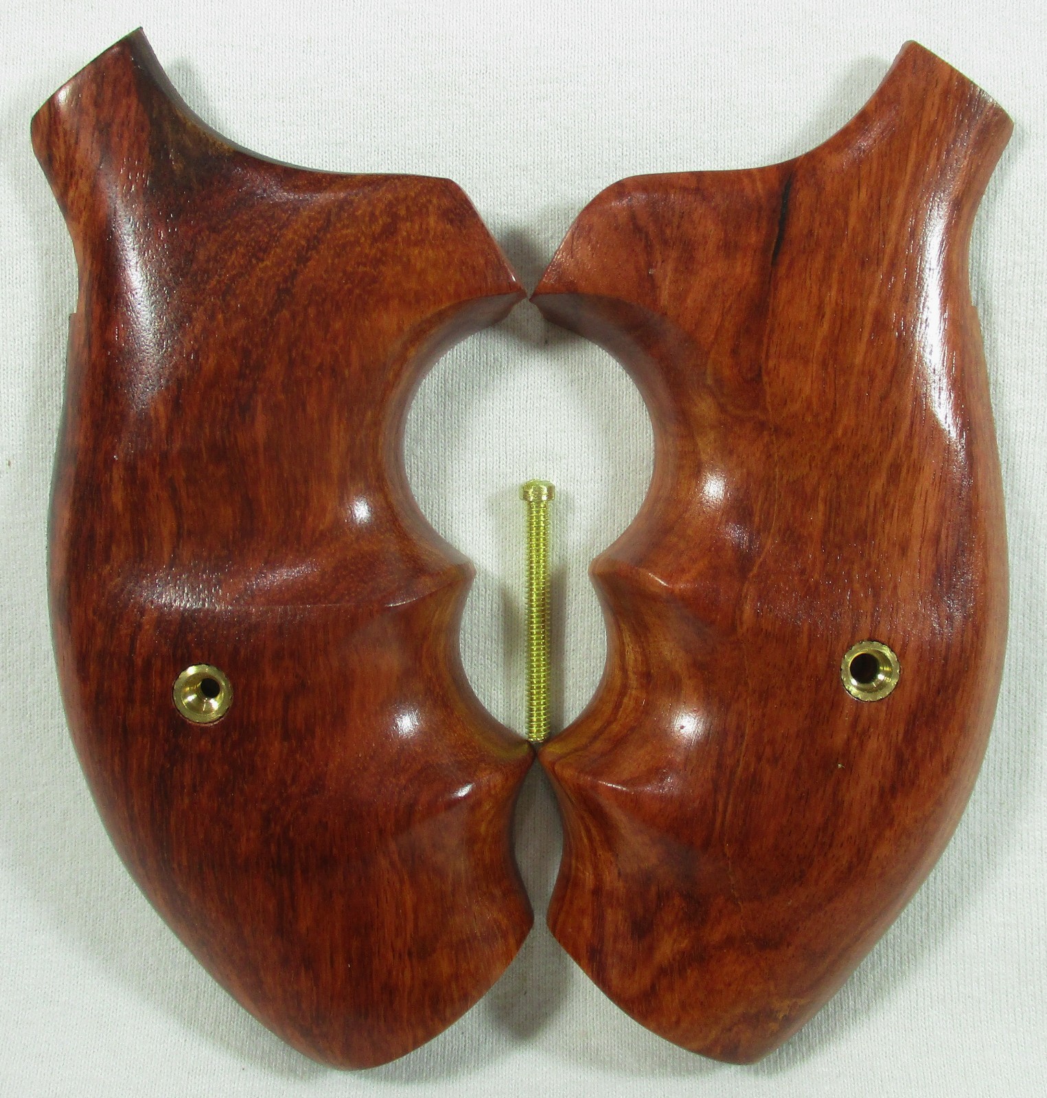 New, Wood grips for S&W Revolvers, K, L Frame, Round butt, 686-64-65-66