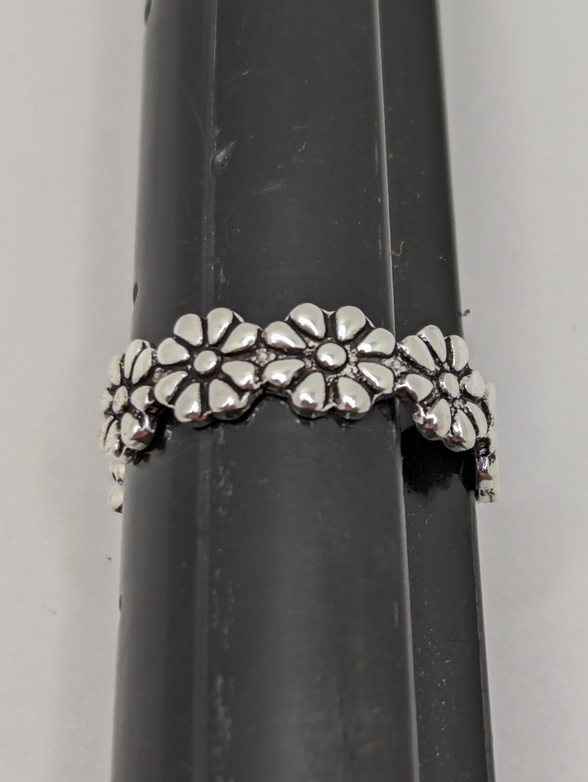 Sterling Silver Toe Ring. Daisy Flower Ring Design. Adjustable Size. 925 Silver