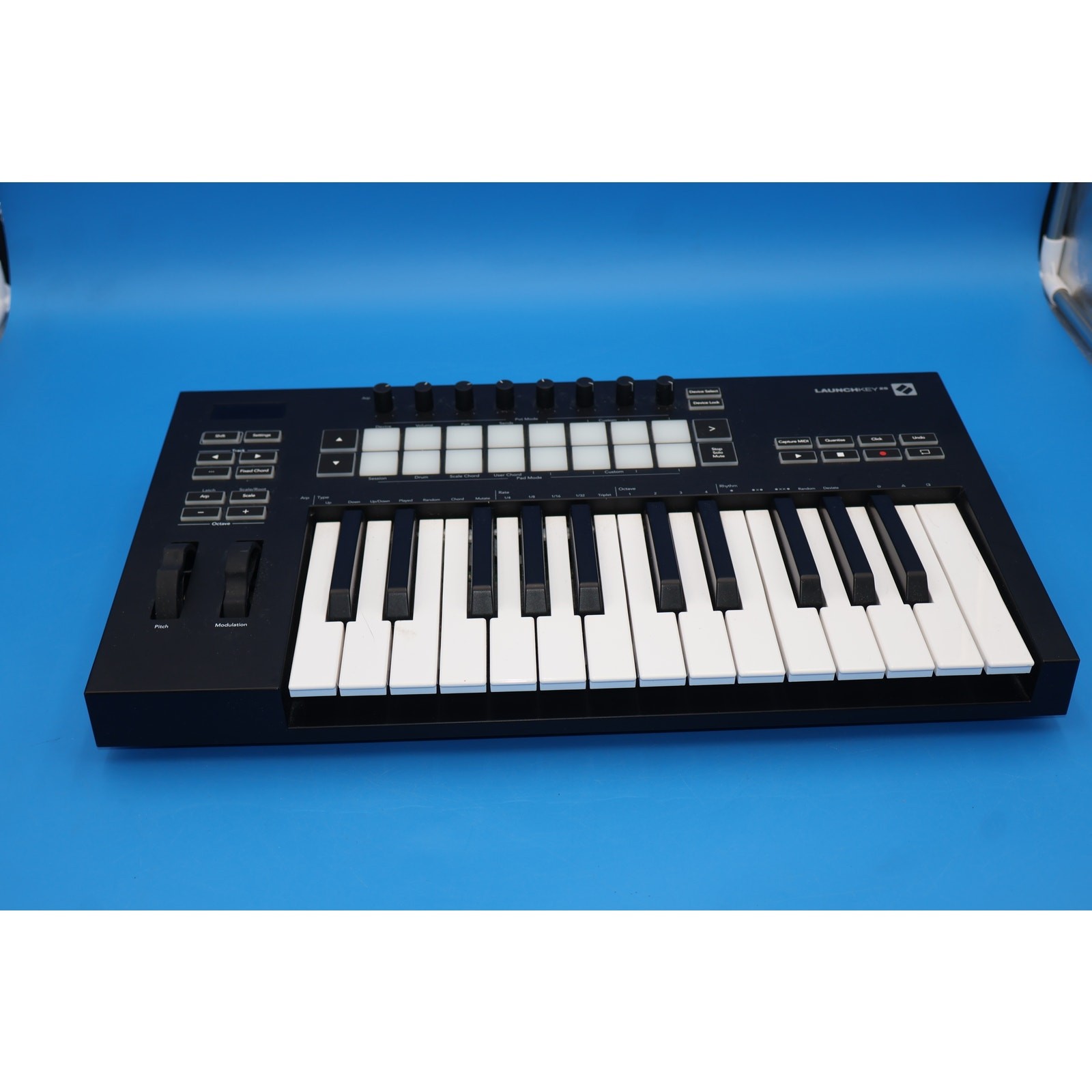 Novation Launchkey 25 MK3 USB MIDI Keyboard Controller w/ USB Cable