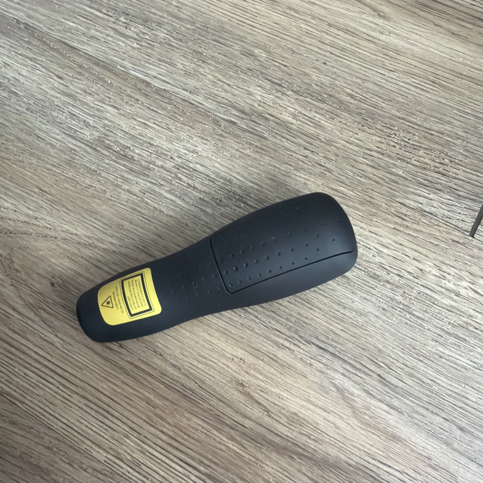 Logitech R400 Laser Pointer Presentation Remote