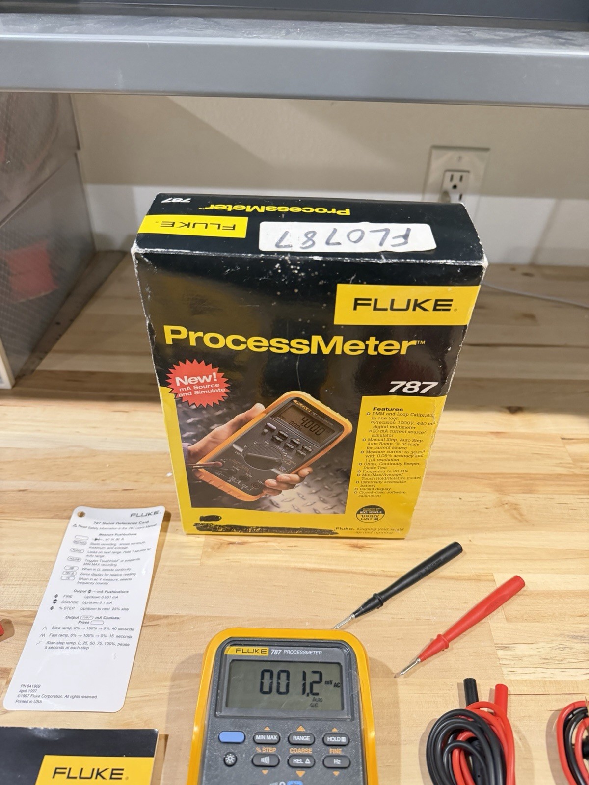 FLUKE 787 PROCESSMETER SHIPS FAST - FREE SHIPPING RARE