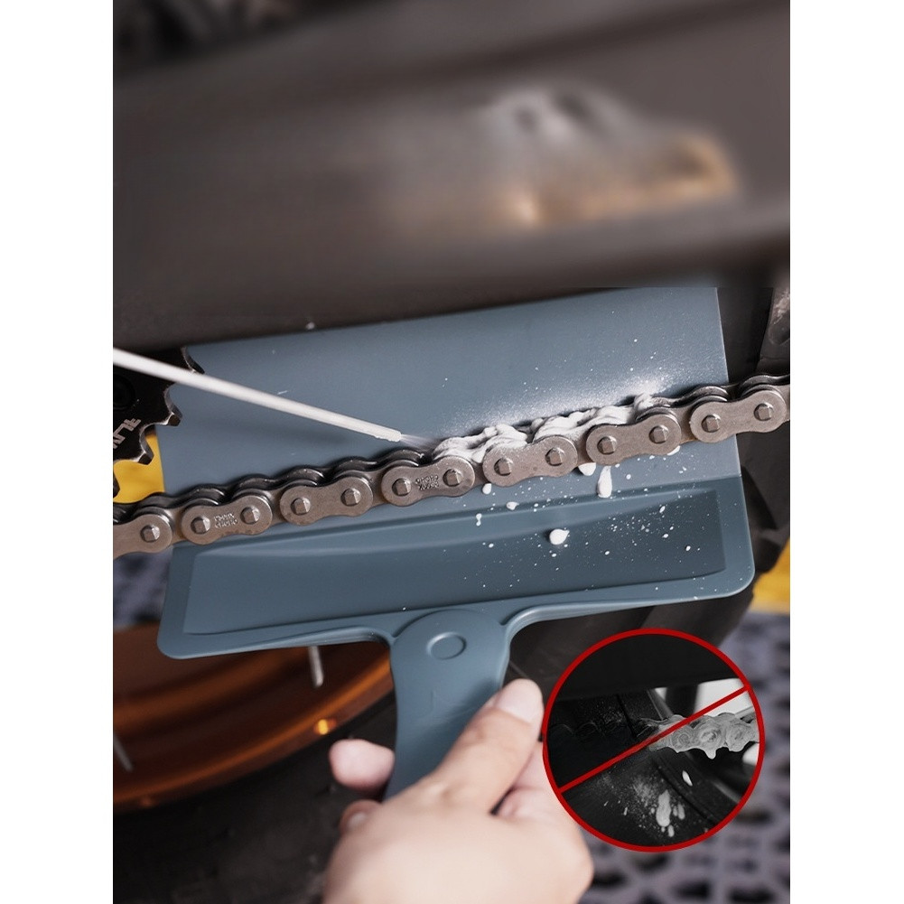 Chain Oiling Tool Ergonomic Handle Bike Maintenance Adaptable Tool Compact Size