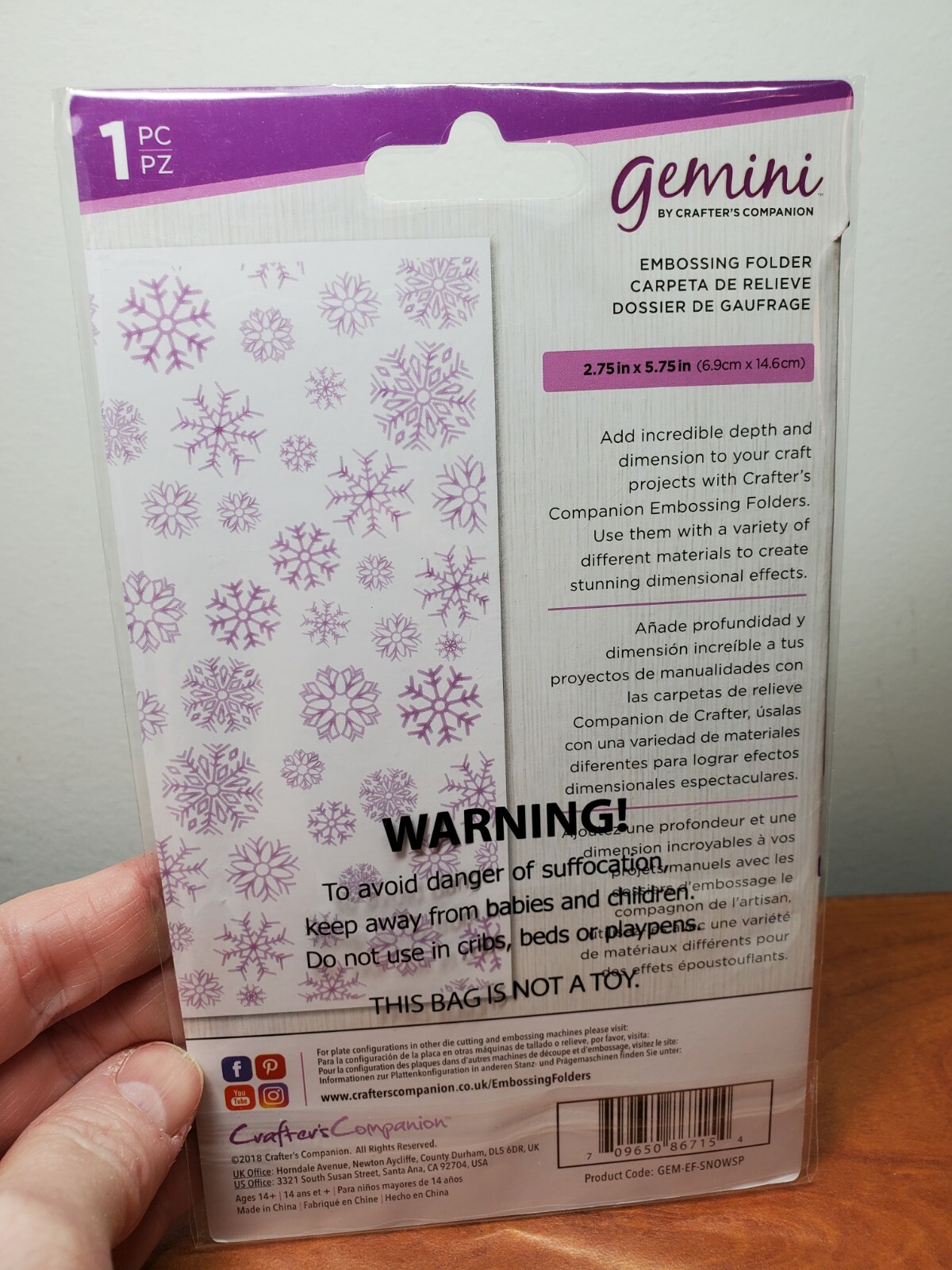 CCH2 Crafters Companion Gemini Snowflake Splendour Embossing Folder new