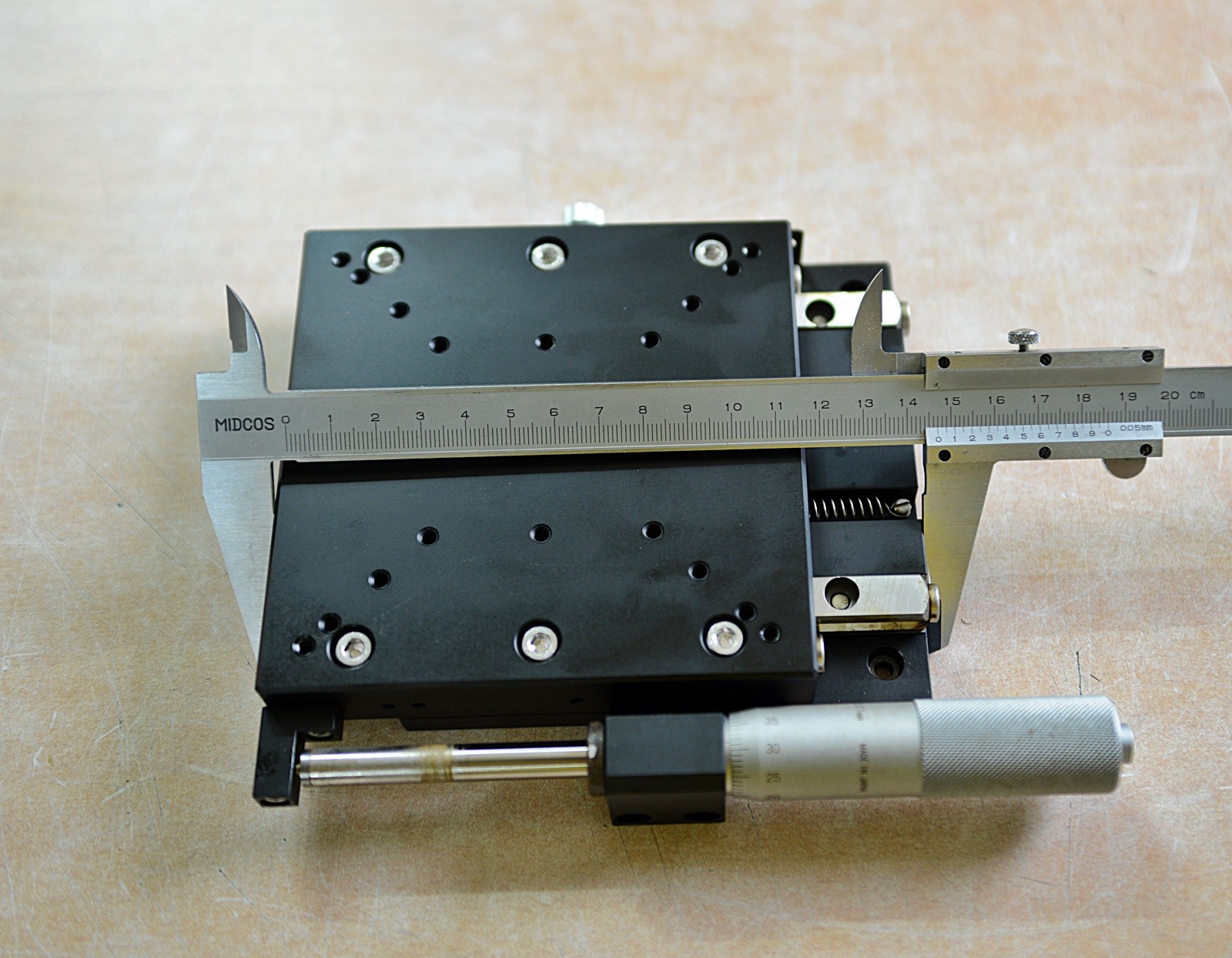 MISUMI Stage Positioner XYPG120 free ship