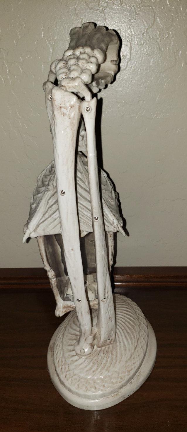 HALLOWEEN SKELETON HAND LANTERN HANGING OR STANDING LIGHT UP SKULL & HAND DECOR.