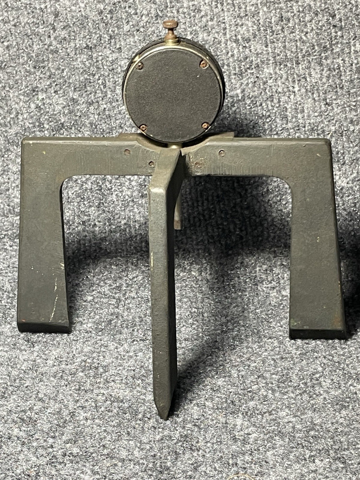 Mitutoyo No. 2416F Dial Indicator On Heavy Tripod Base (Note Rust)