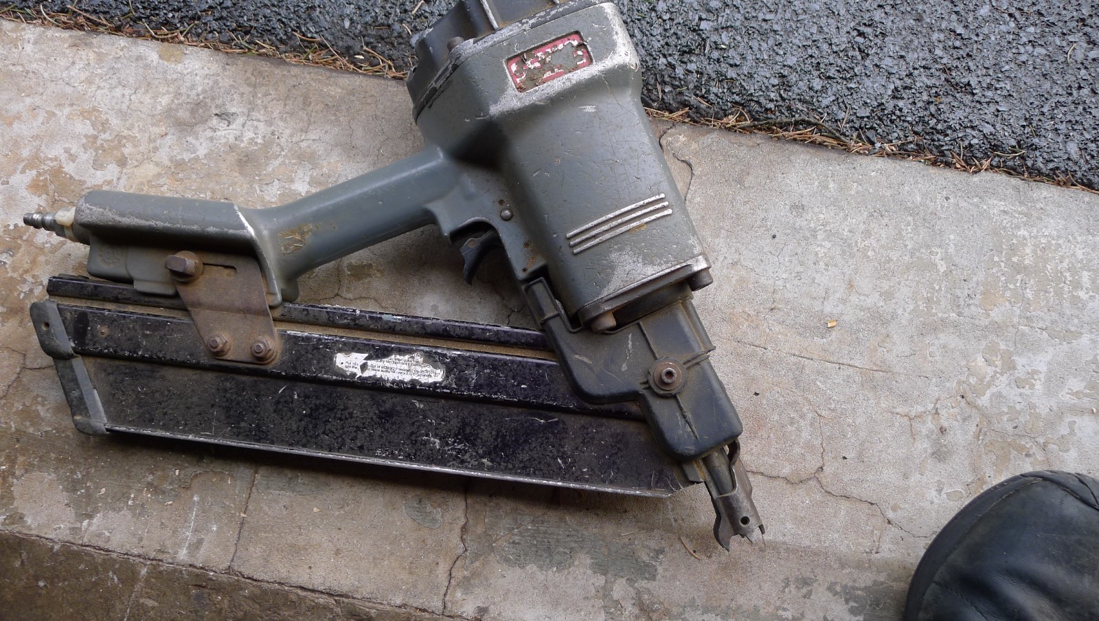 SENCO FRAMEPRO 600 FRAMING NAILER, 2" TO 3-1/2"