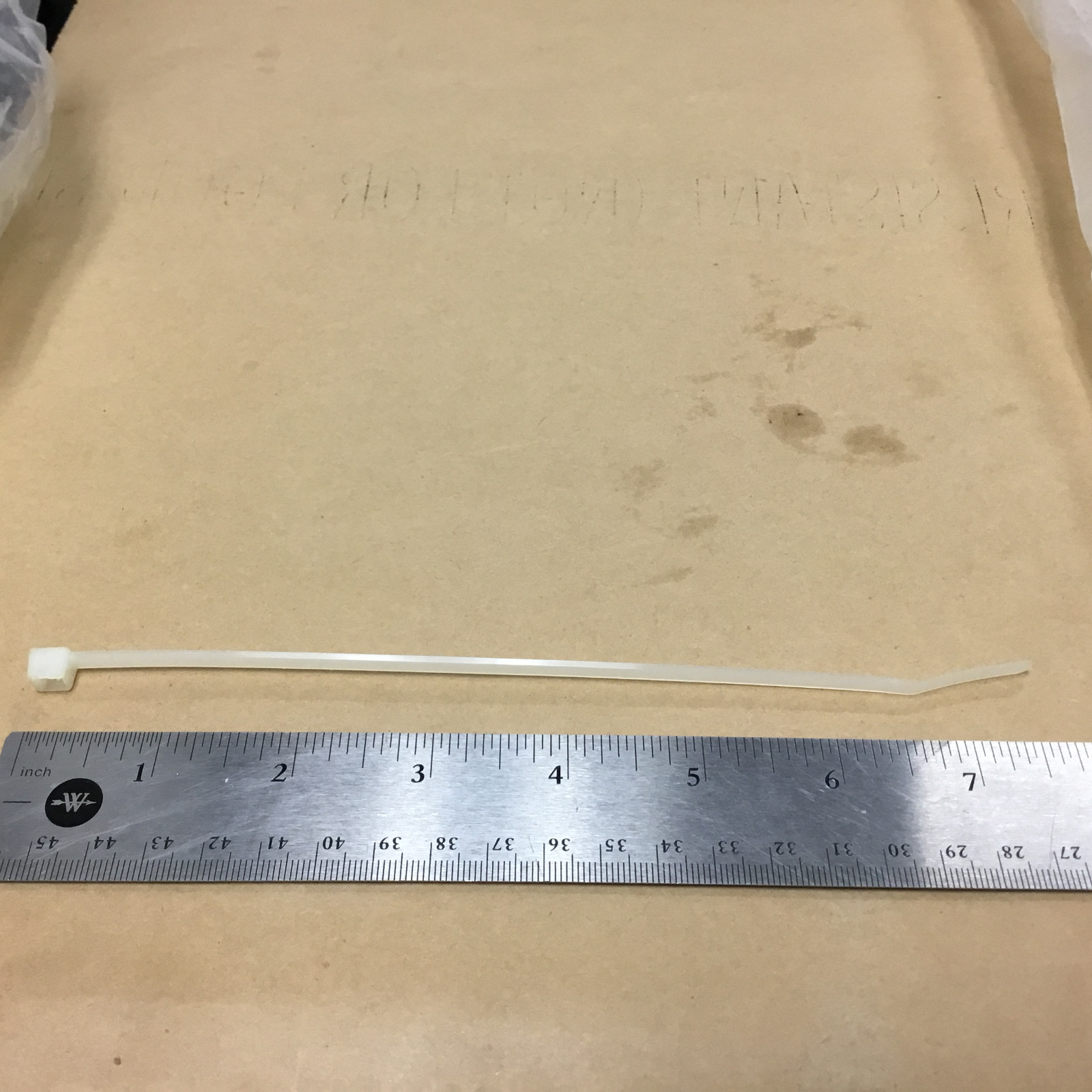 (100 PC) AVERY DENNISON MS3367-1-9 Cable Tie Nylon material White - Length 7.5