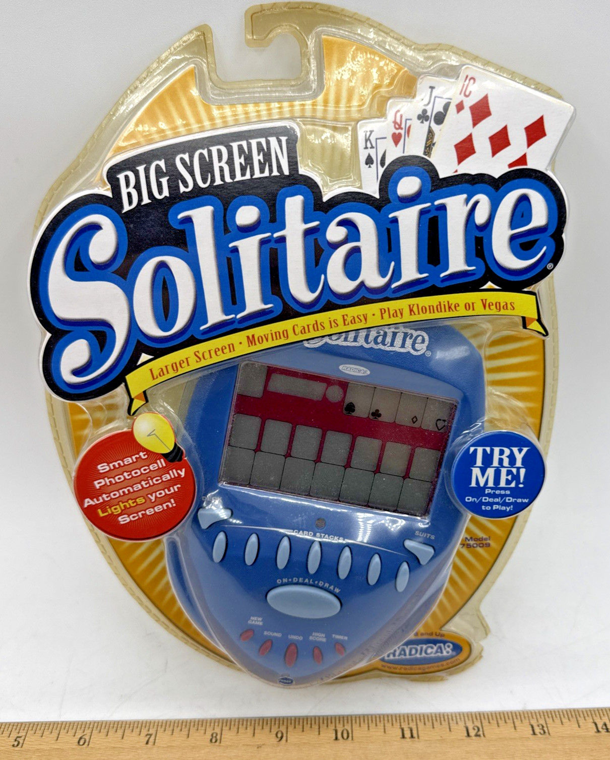 Radica Big Screen Solitaire Handheld Electronic Game – New in Box 75009