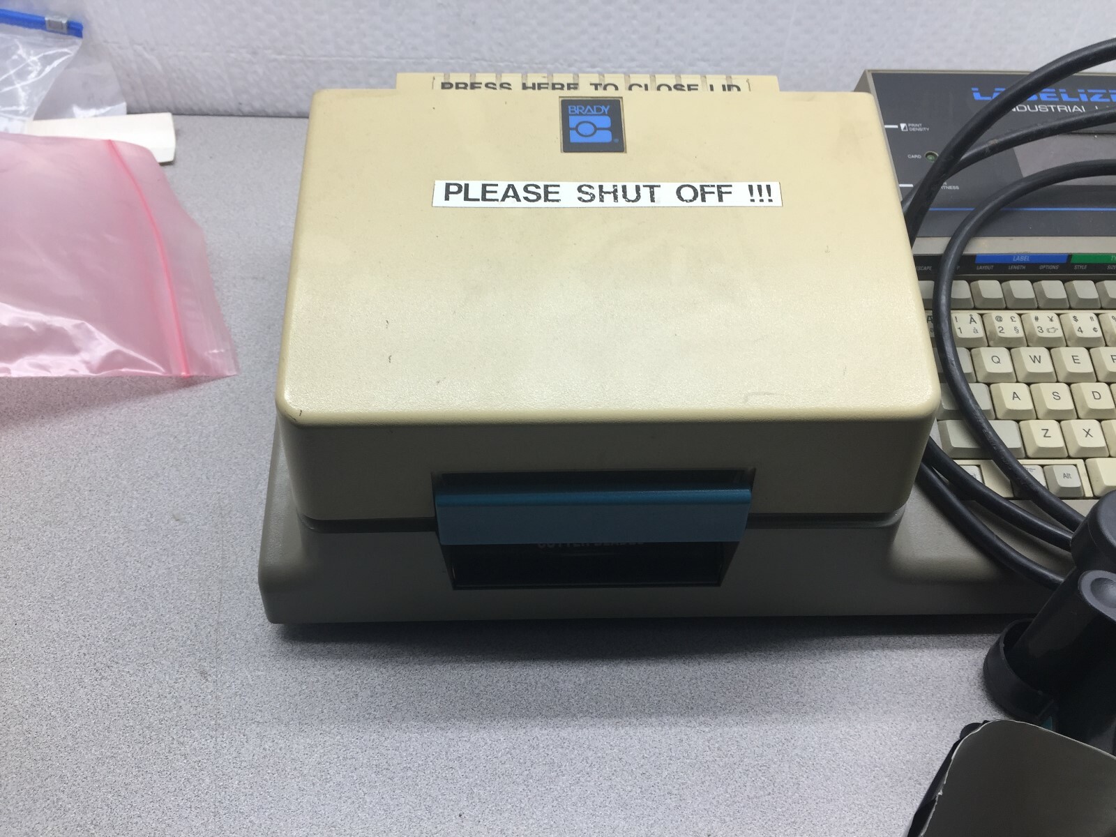 USED BRADEY LABELIZER PLUS INDUSTRIAL LABELING SYSTEM