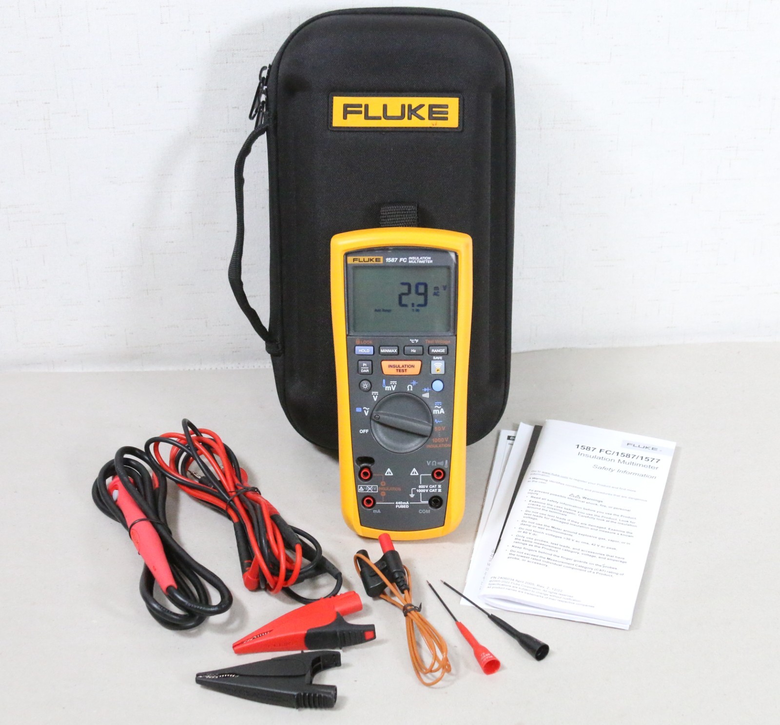 Fluke 1587 FC Insulation Multimeter with Case + Leads TESTED - CLEAN