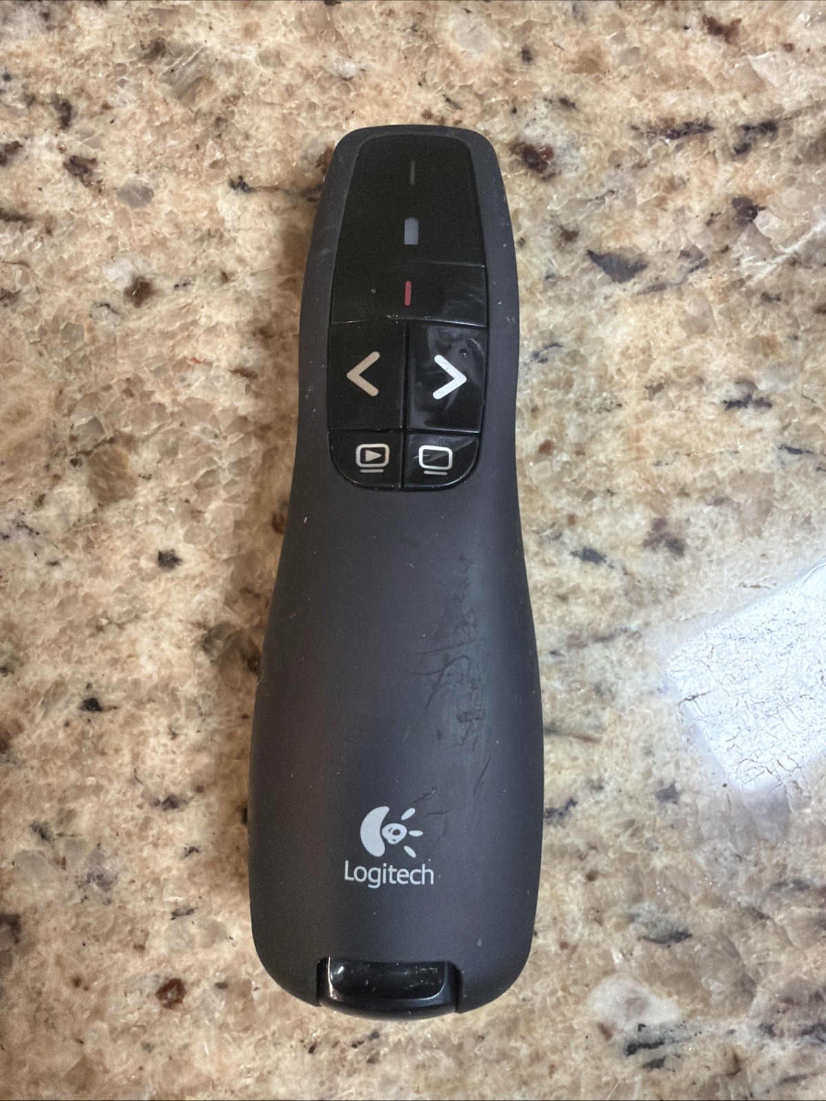 Logitech R400 Remote Wireless Presenter Laser Pointer