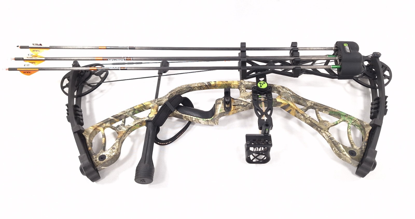 Hoyt Torrex Compound Bow RH 26"-30" Draw Weight 60-70 Bundle W/ Sight & Arrows