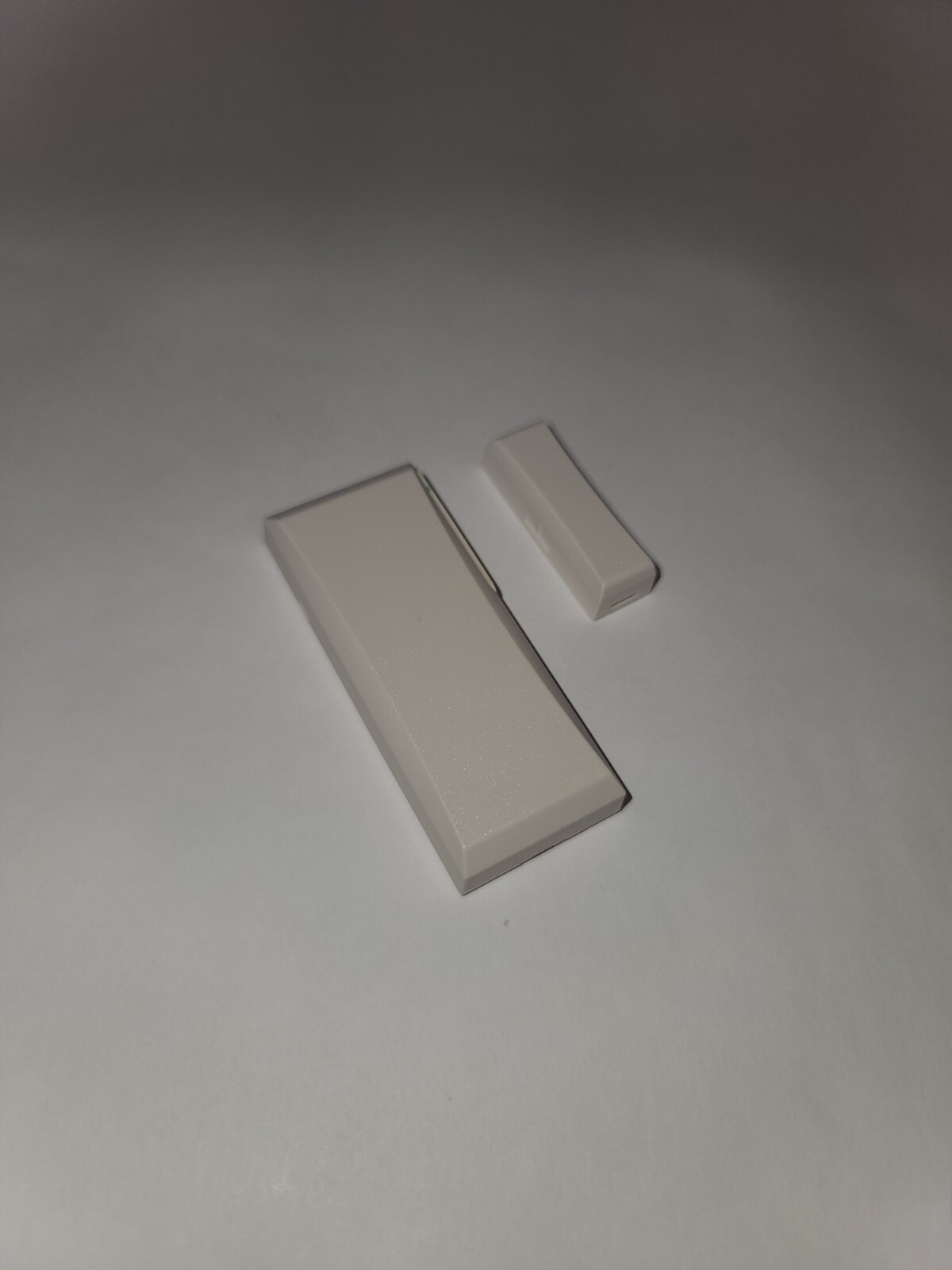 Linear ITIDWA01 Supervised Wireless Door/Window Transmitter
