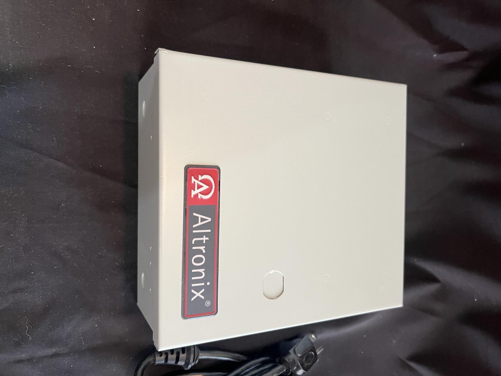 Altronix CCTV Power Supply, 18 PTC Class 2 Outputs, 12VDC @ 5A, 115VAC SAV18D