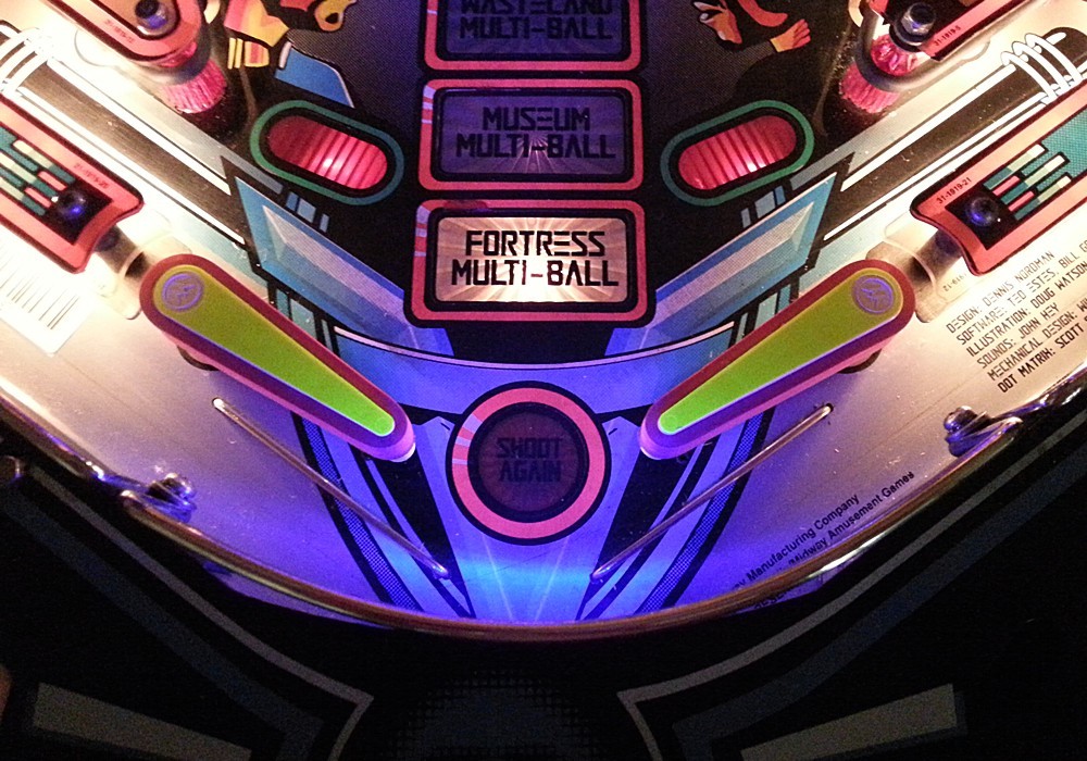 DEMOLITION MAN Pinball UV Flipper light Mod
