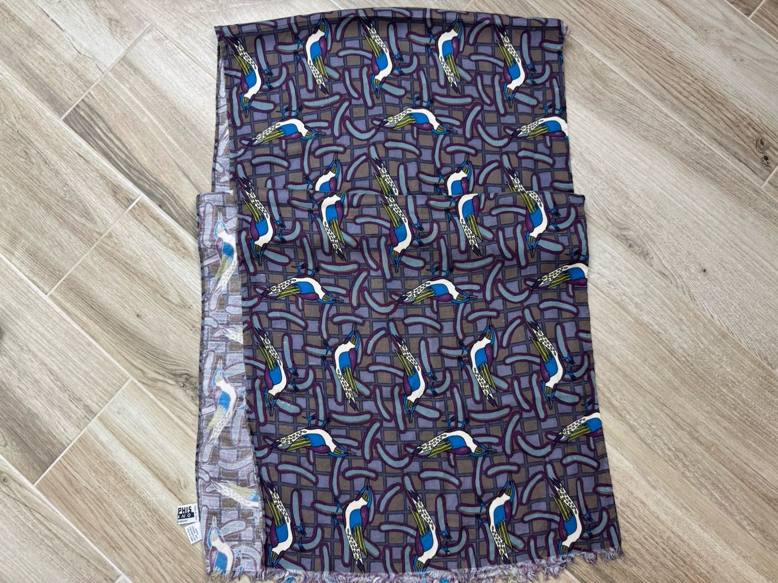 MEMPHIS Milano Vintage 100% Silk Scarf Birds Designer Print Rare Auth Italy