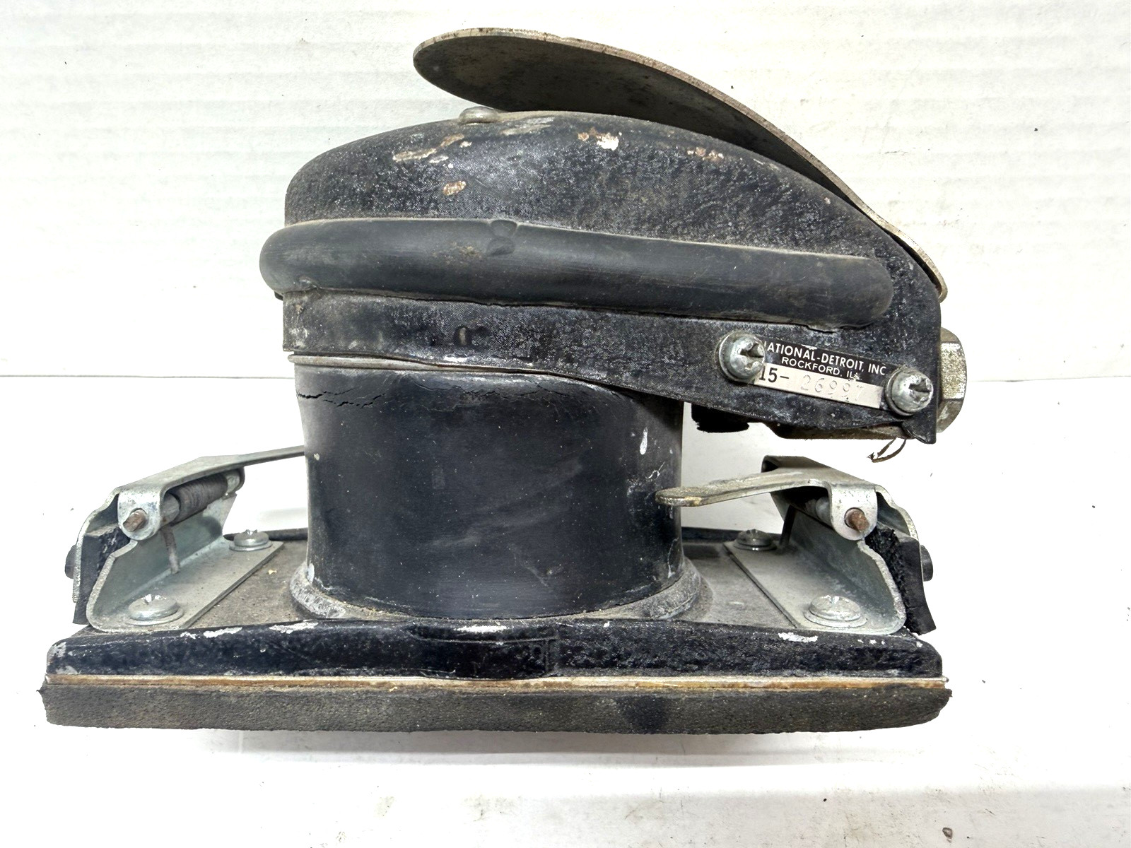 NATIONAL DETROIT INC PNEUMATIC JITTERBUG / PALM AIR SANDER 15-26997
