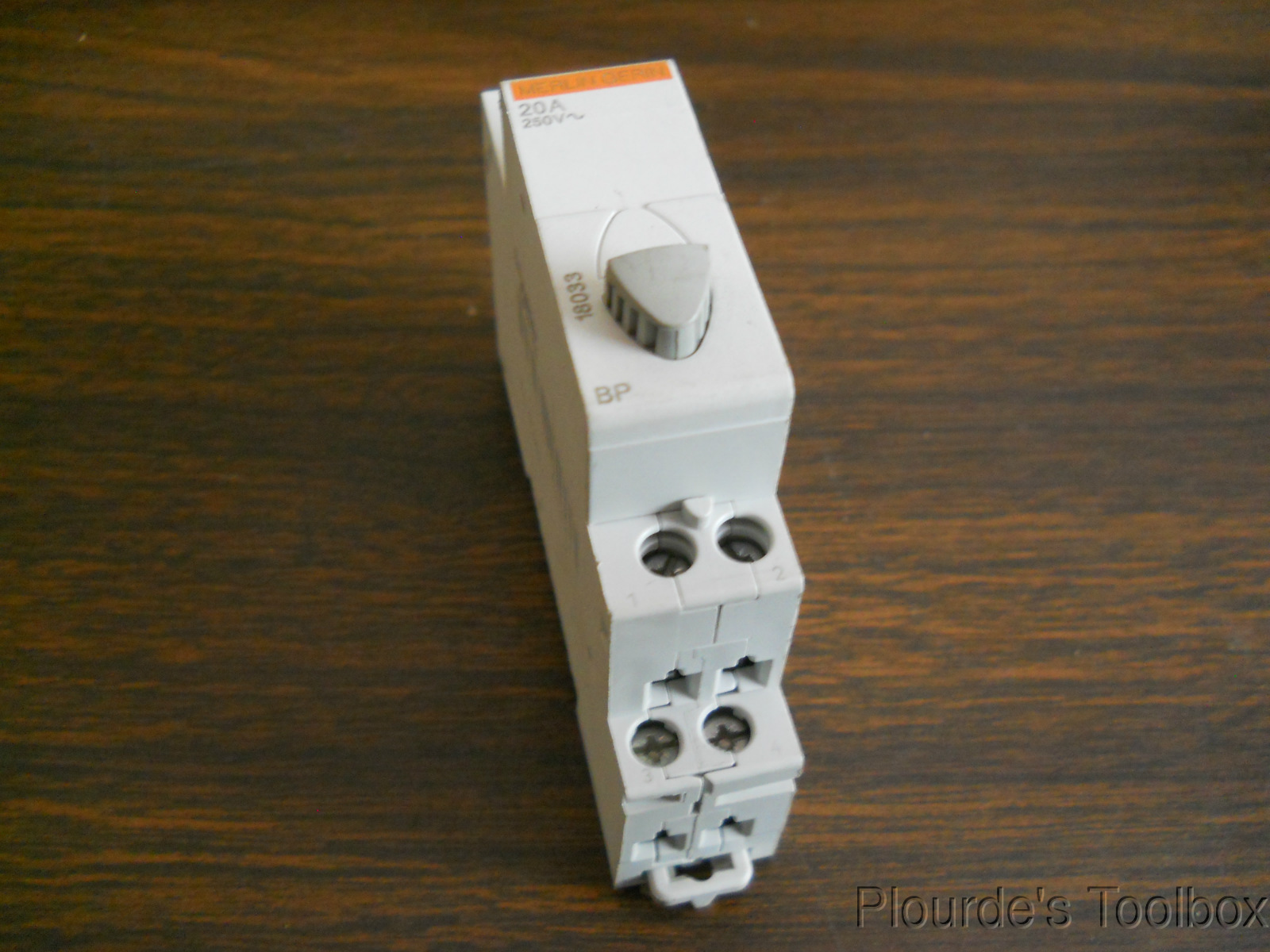 Schneider Merlin Gerin Multi-9 Single BP Pushbutton Switch, 20A 250V, #18033
