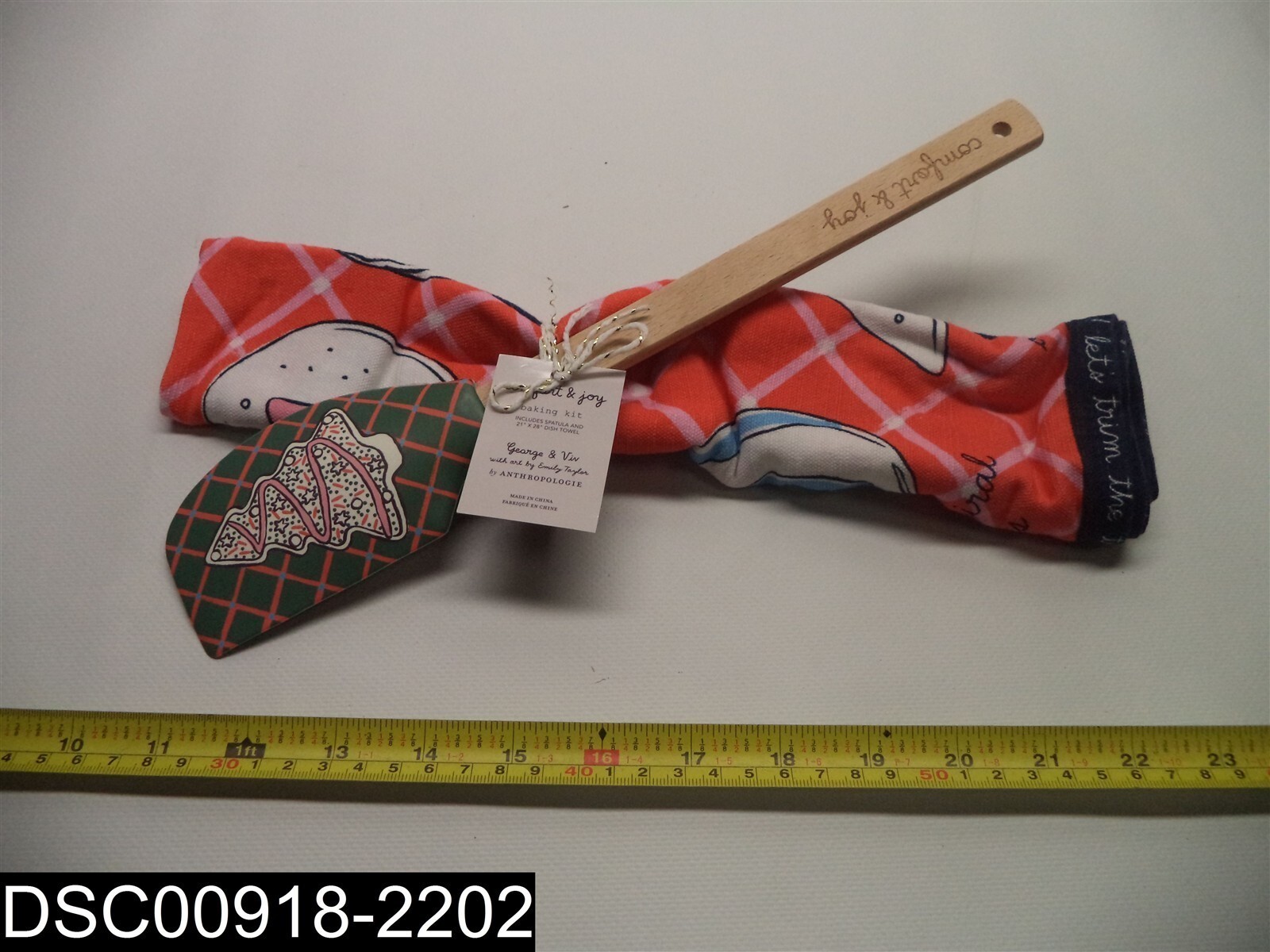 2 Piece Set 63706162 George & Viv Red Very Merry Baking Bundle