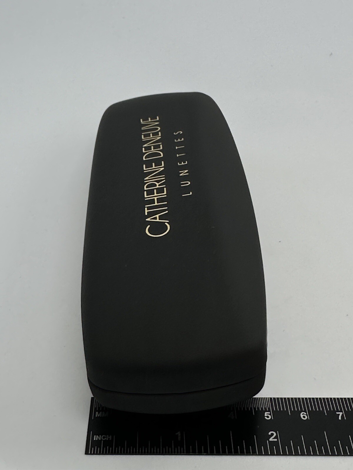 NEW Catherine Deneuve Lunettes Black Hard Eyeglasses Case Spring Closure & Cloth