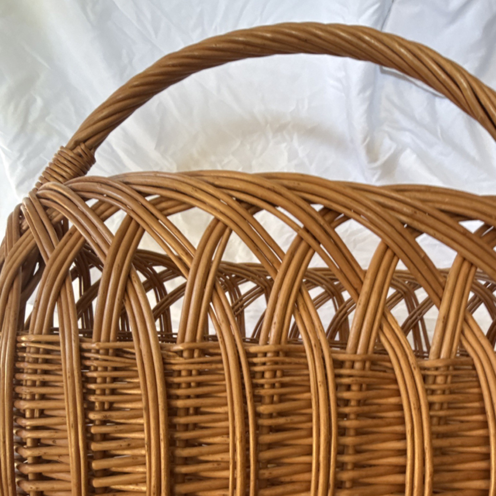 Vintage Country Style Wicker Oval Basket with Handle
