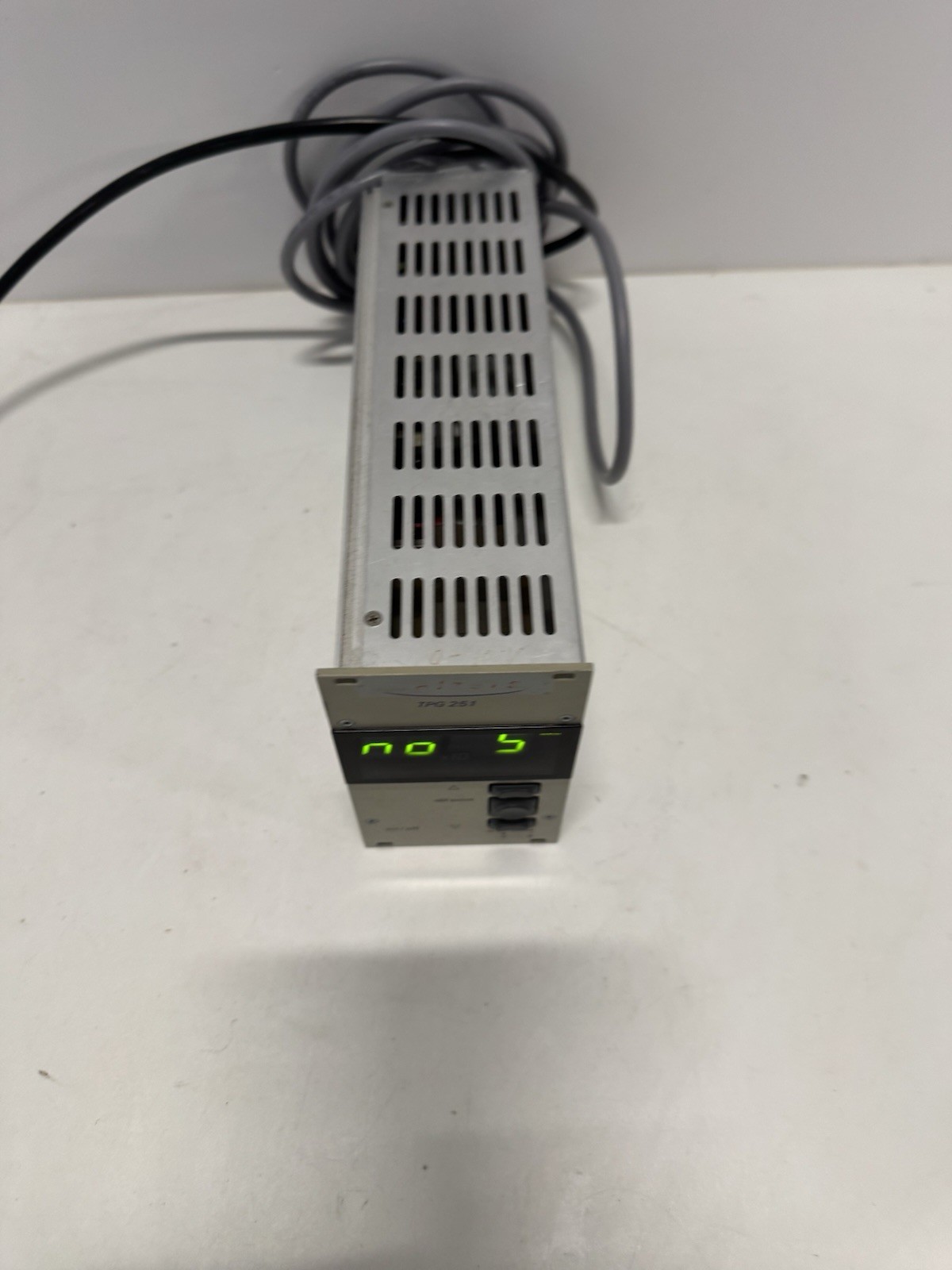Pfeiffer BALZERS TPG252 VACUUM CONTROLLER