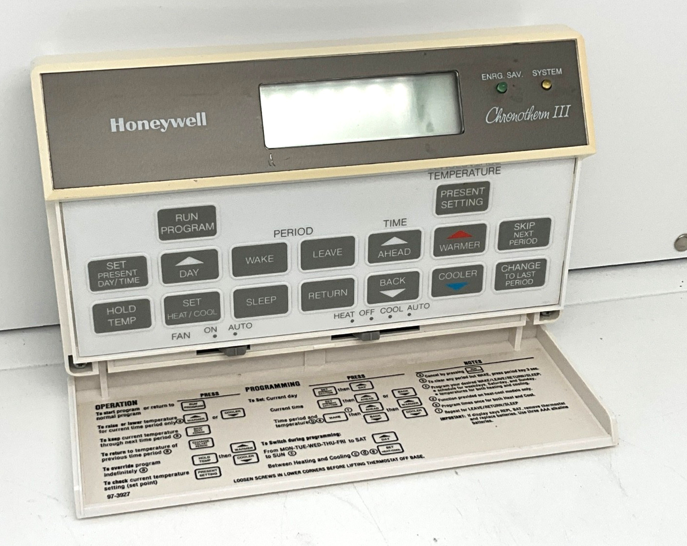 Honeywell Chronotherm III Programmable Thermostat T8601D1052
