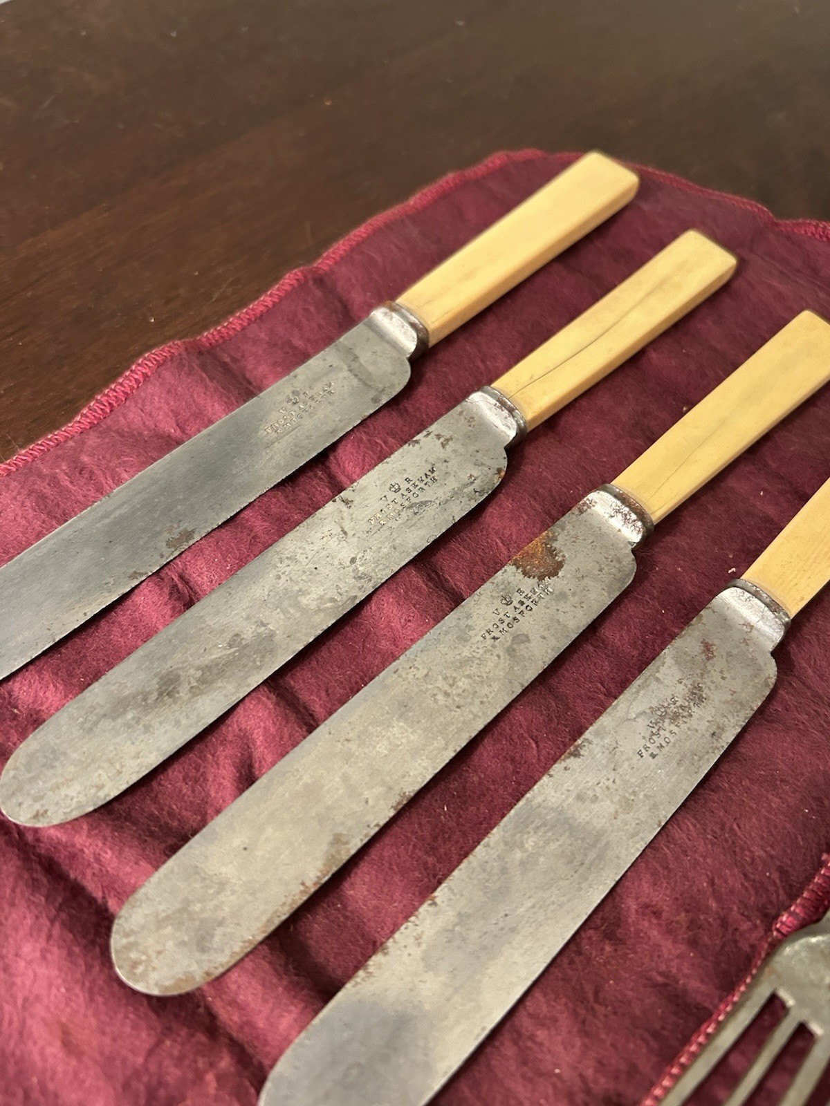 VR FROST ASKHAM & MOSFORTH Complete Set Of 4 Bone Handle Forks/Knives (+ 1 Fork)