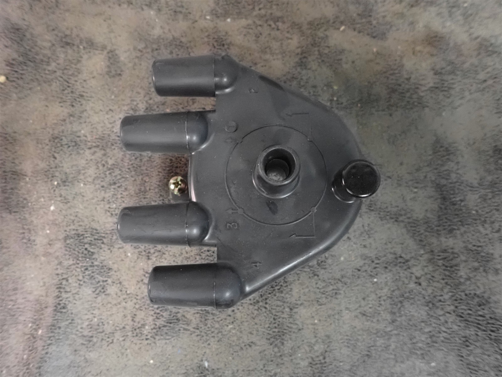 NEW WVE 5D1129 Distributor Cap (G216)