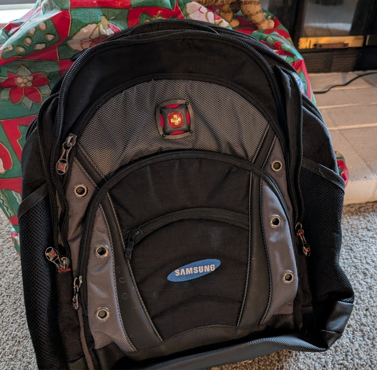 EXCLUSIVE! SAMSUNG Collectors Item BACKPACK BAG! RARE!