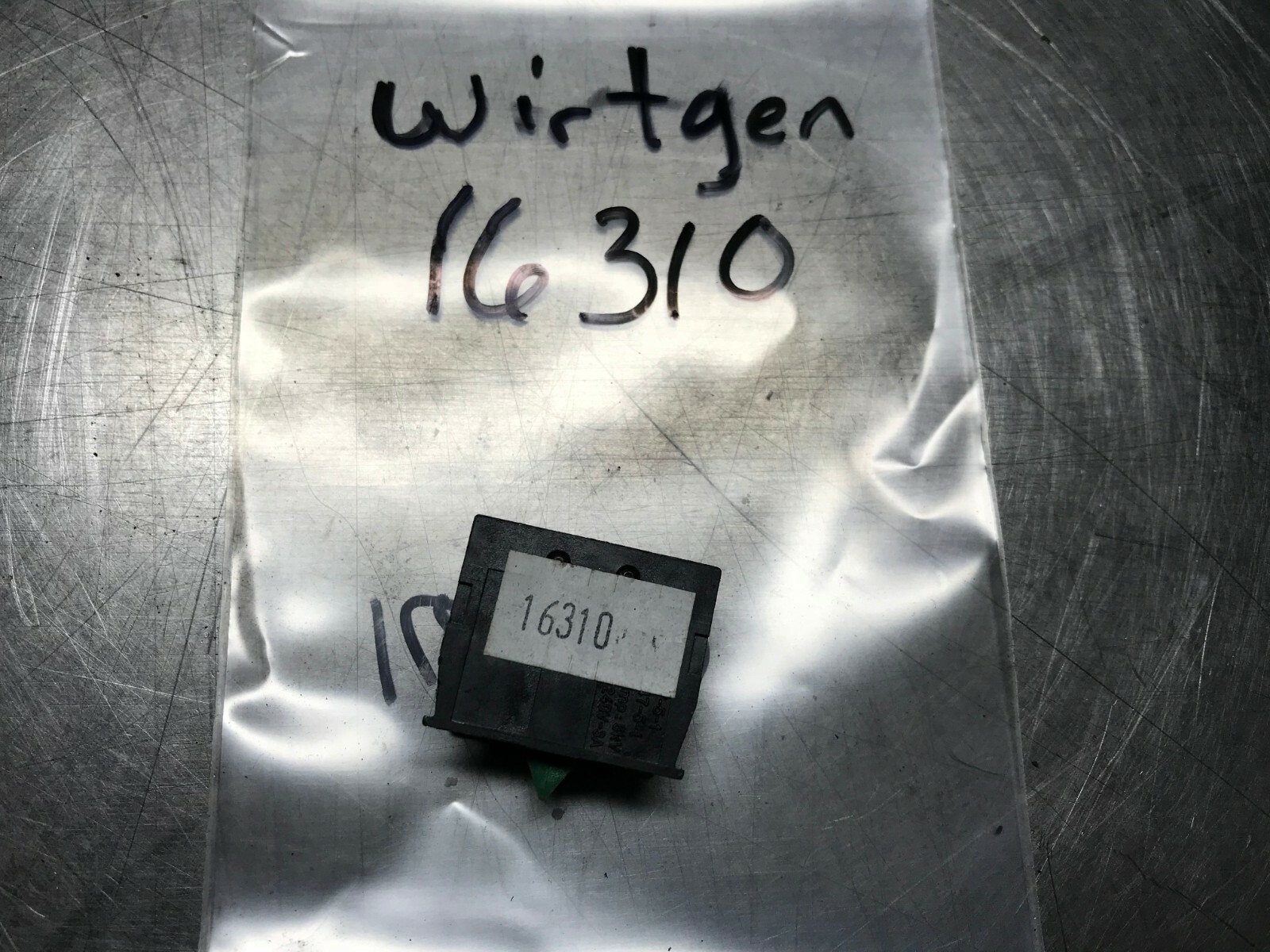 16310  GENUINE Wirtgen  SWITCH  Telemacanique  ZB2BE101