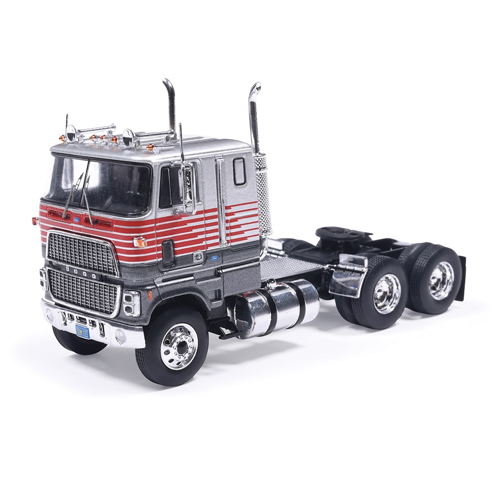 1990 Ford COE 9000 - Silver and Red