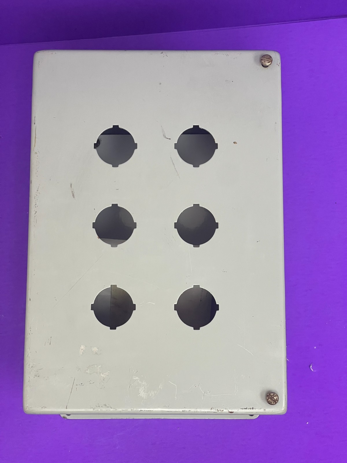 Hoffman E6PBY25, 6 Pushbutton Enclosure 11" x 7.5" x 6"