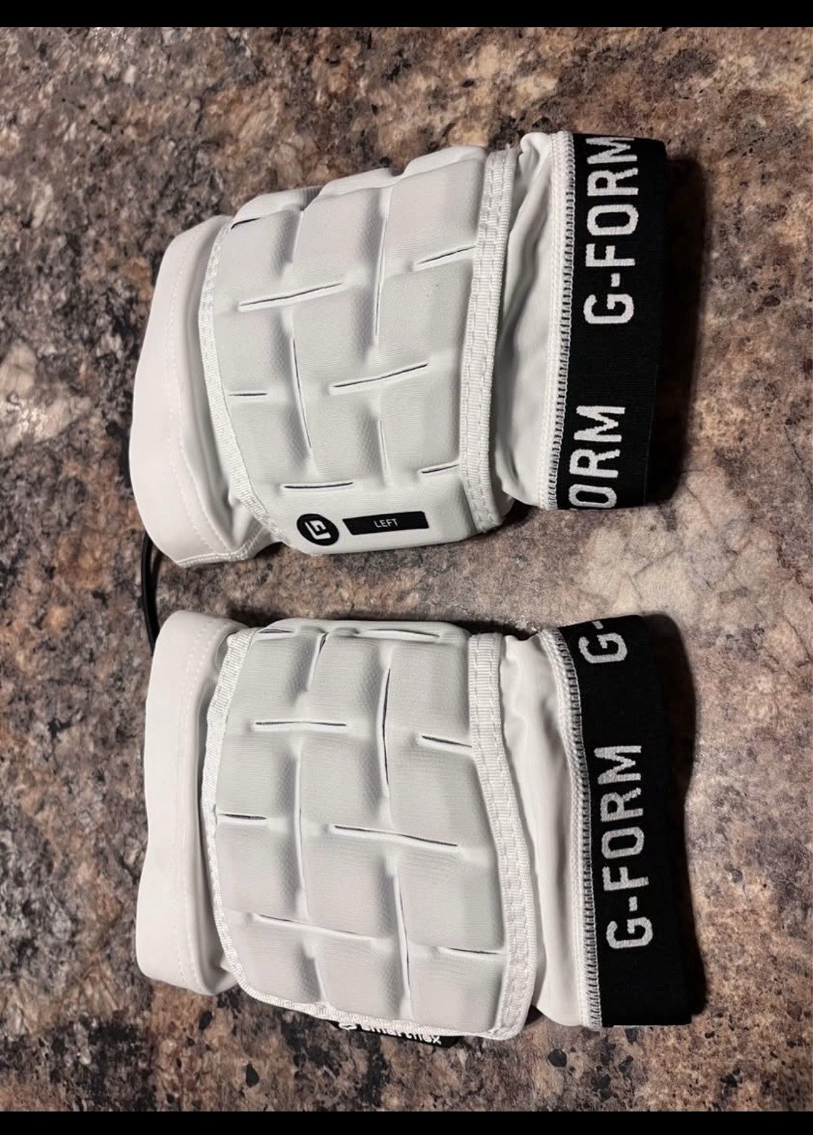 NWT G-Form Unhinged Lacrosse Elbow Pads-  Medium