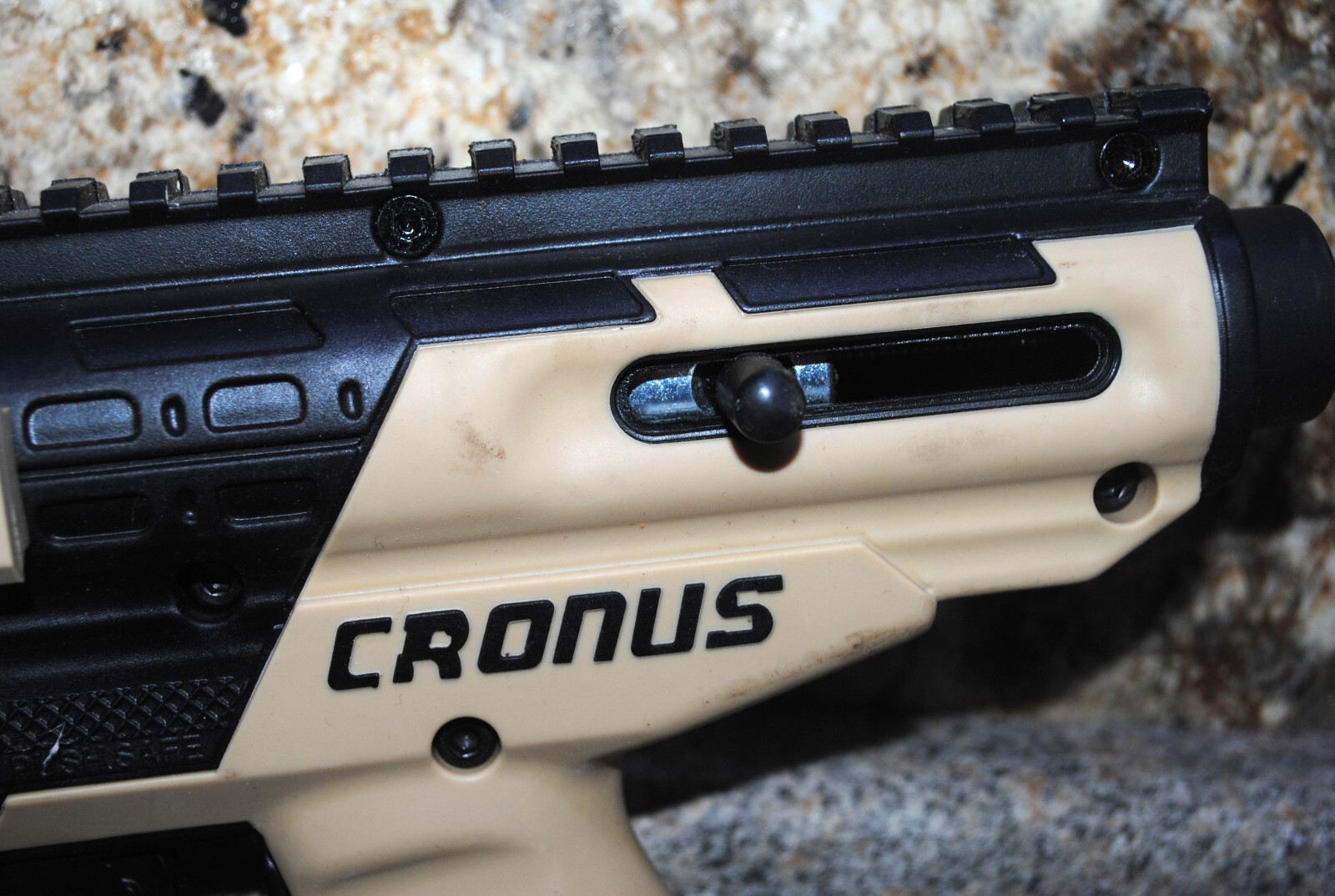 Tippmann Cronus Basic Paintball Gun .68 Caliber Marker- w/ 6 carriers