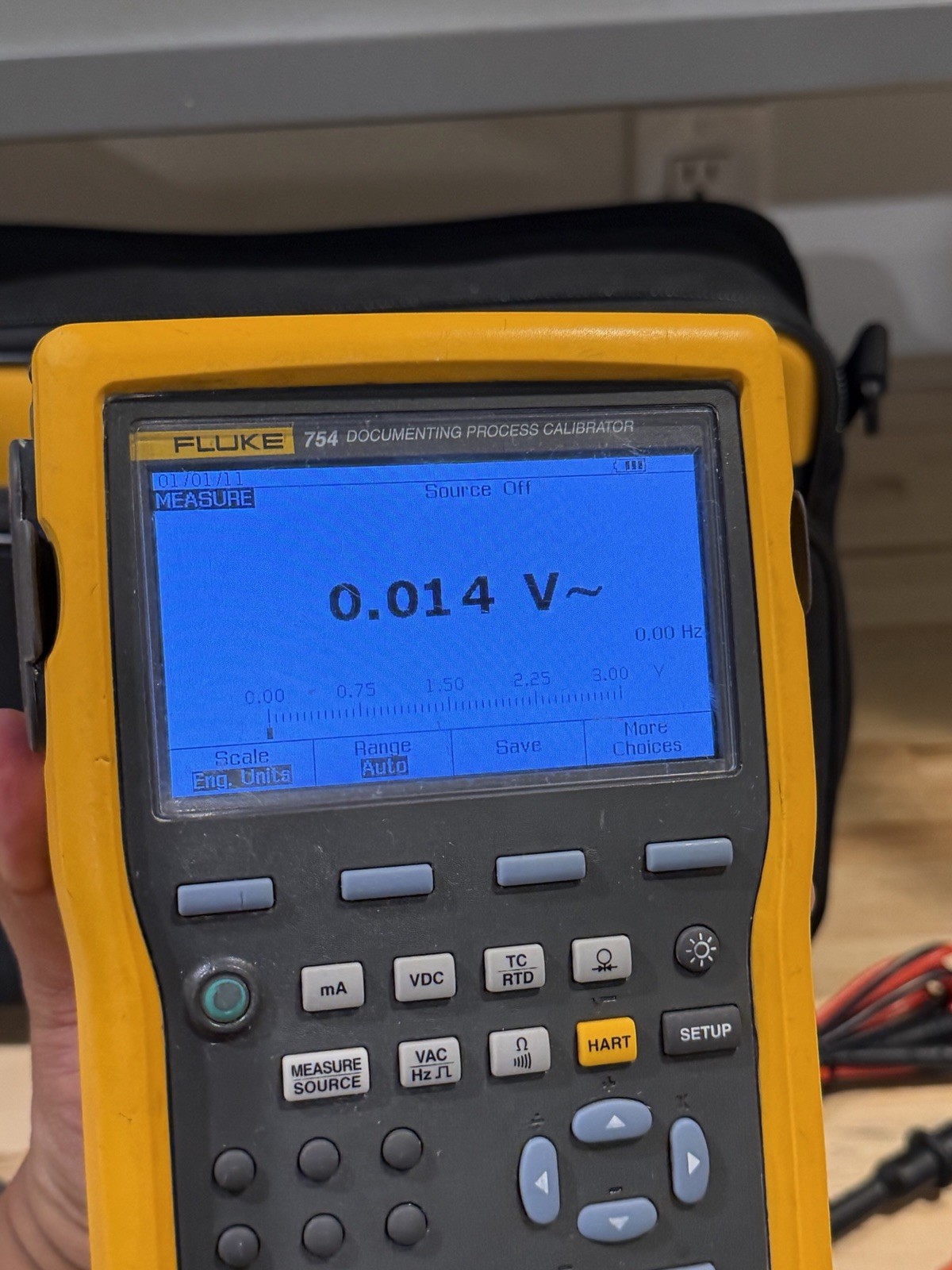 FLUKE 754 DOCUMENTING PROCESS CALIBRATOR W/ ACCESSORIES (TESTED) FREE SHIPPING