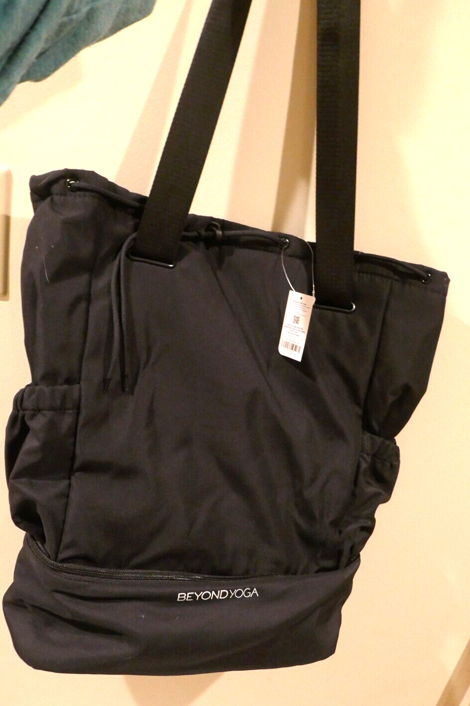 NEW Beyond Yoga Gym Bag Convertible Backpack Black Drawstring Workout Bag NWT