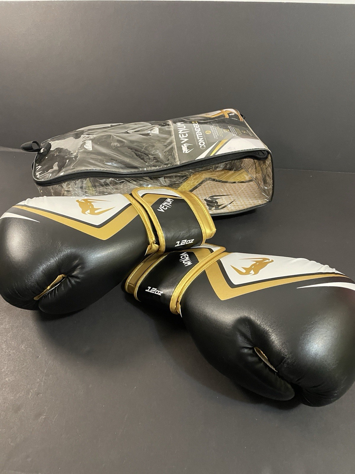 Venum Contender 2.0 Defender Boxing Gloves – Black & Gold – 12 Oz Brand New