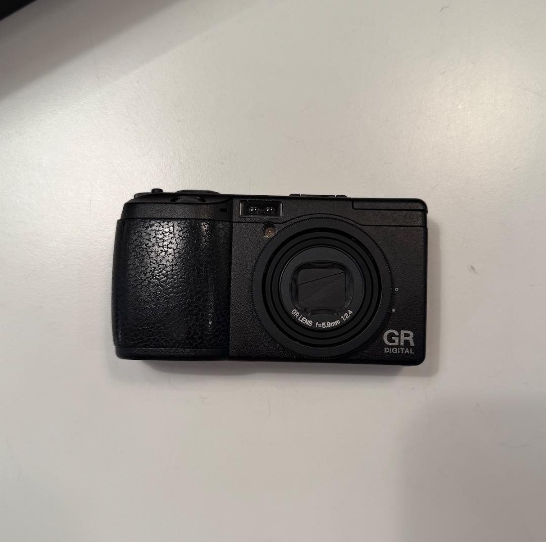 RICOH GR DIGITAL Console