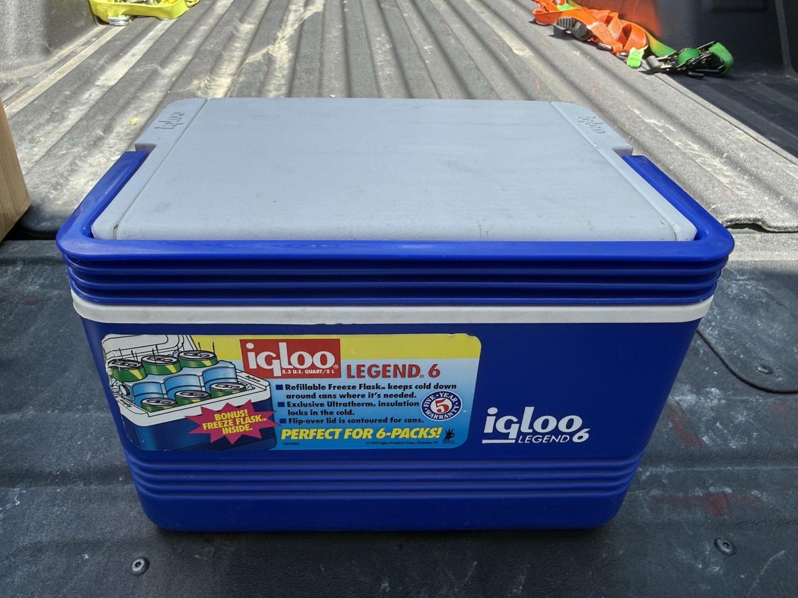 1995 Igloo Legend Six-Packer Cooler Ice Box Chest Beach Picnic