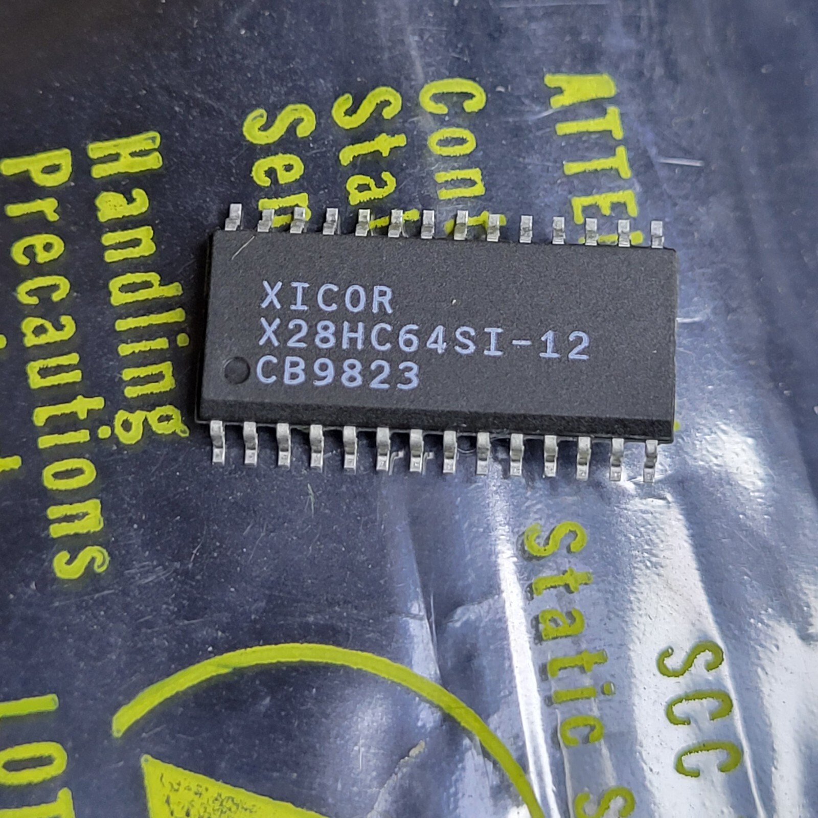 X28HC64SI-12 XICOR  IC EEPROM Memory IC 64Kbit Parallel 120ns 28-S NEW USA $24